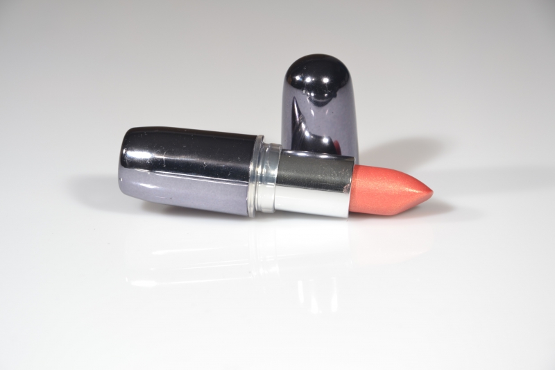 esthetique-SERANON-min_lipstick-273109